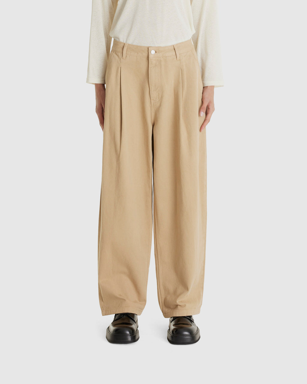 Over-dyeing Wide Tuck Denim Pants Beige