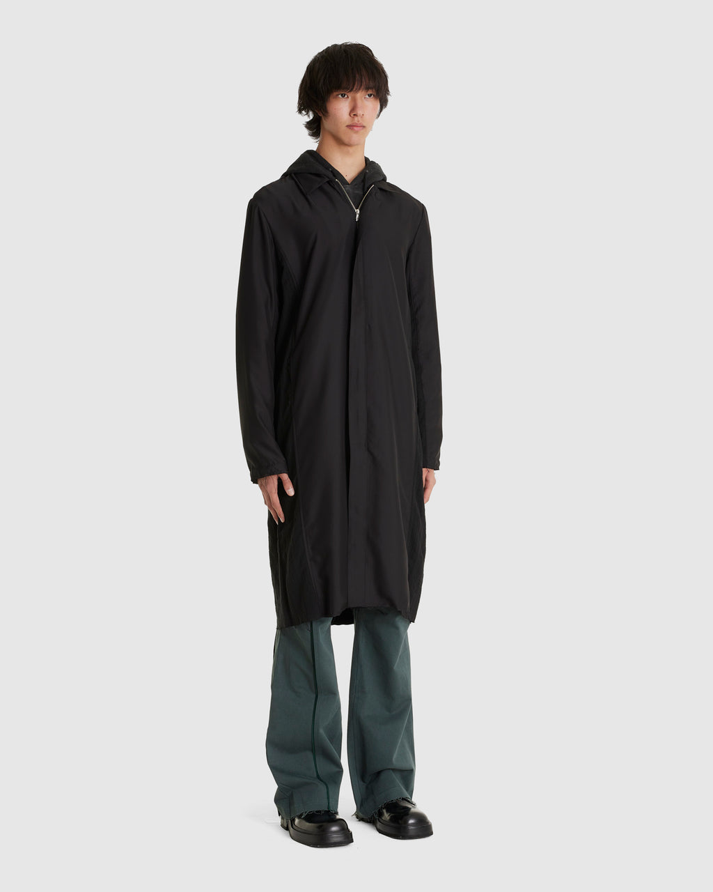 EP 7. 01 Coat Black