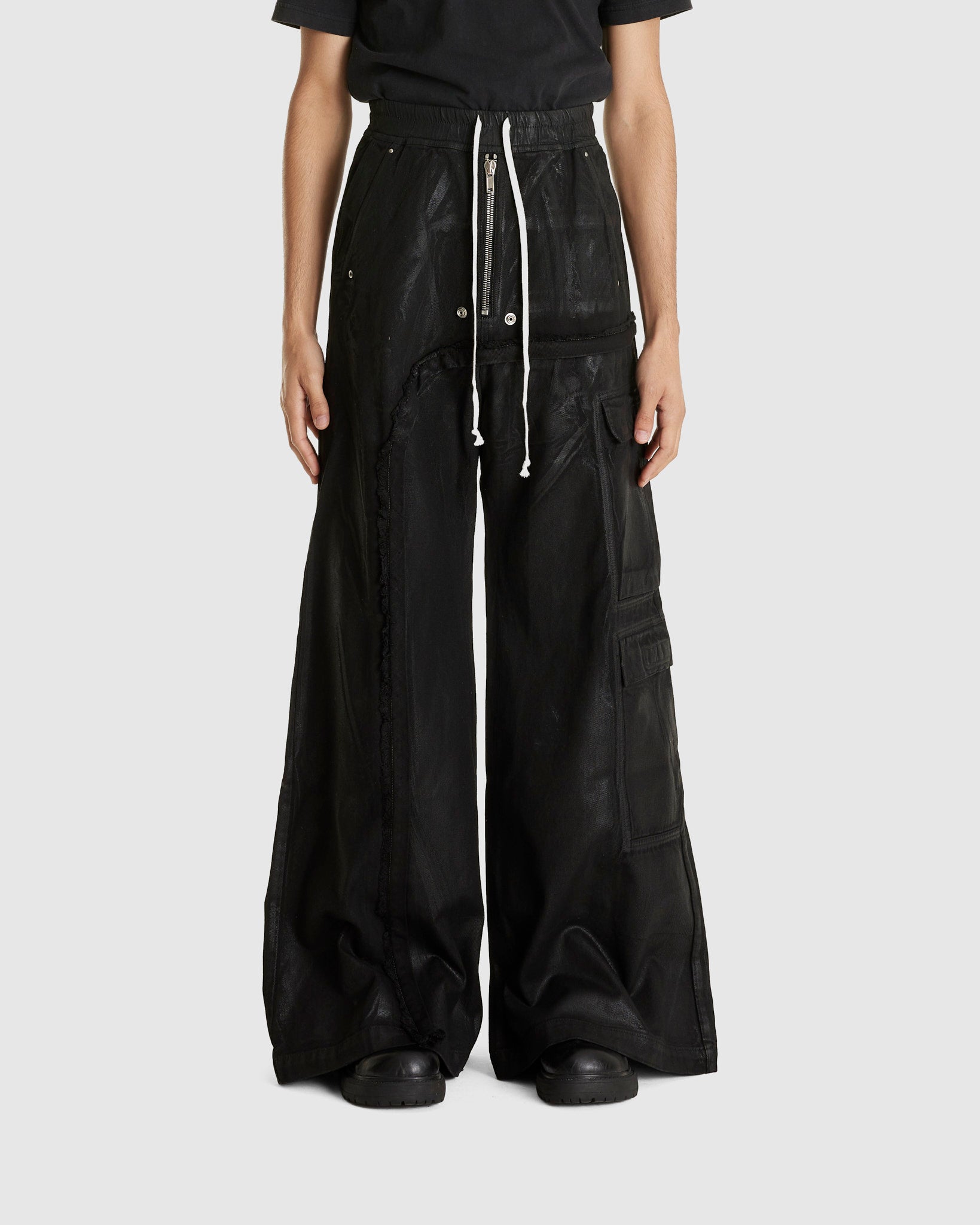 Imbalanced Double Cargo Jumbo Belas Black