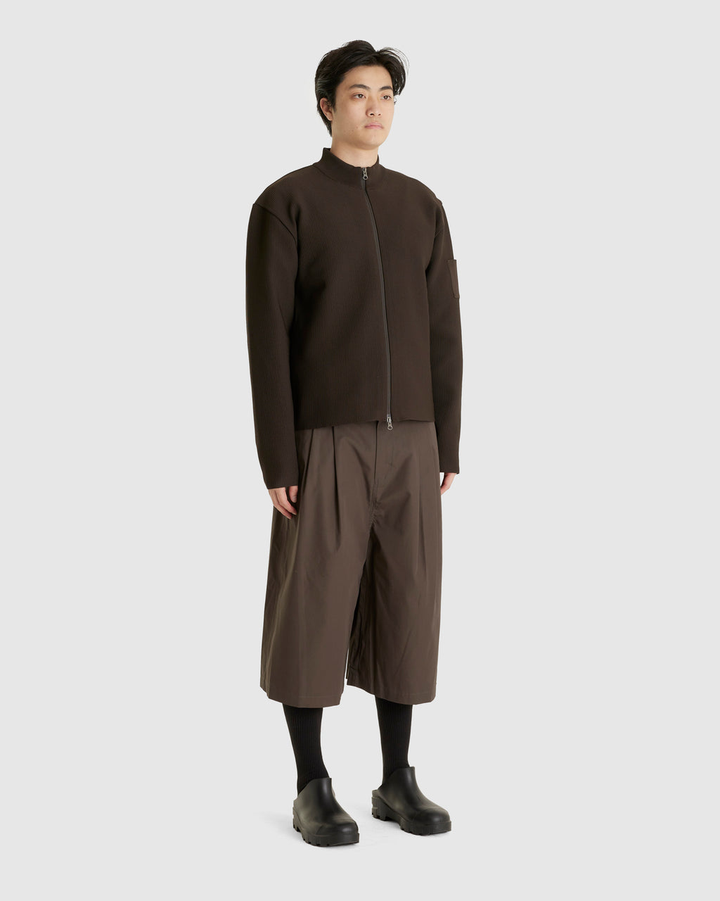 Two Tuck Wide Shorts Brown