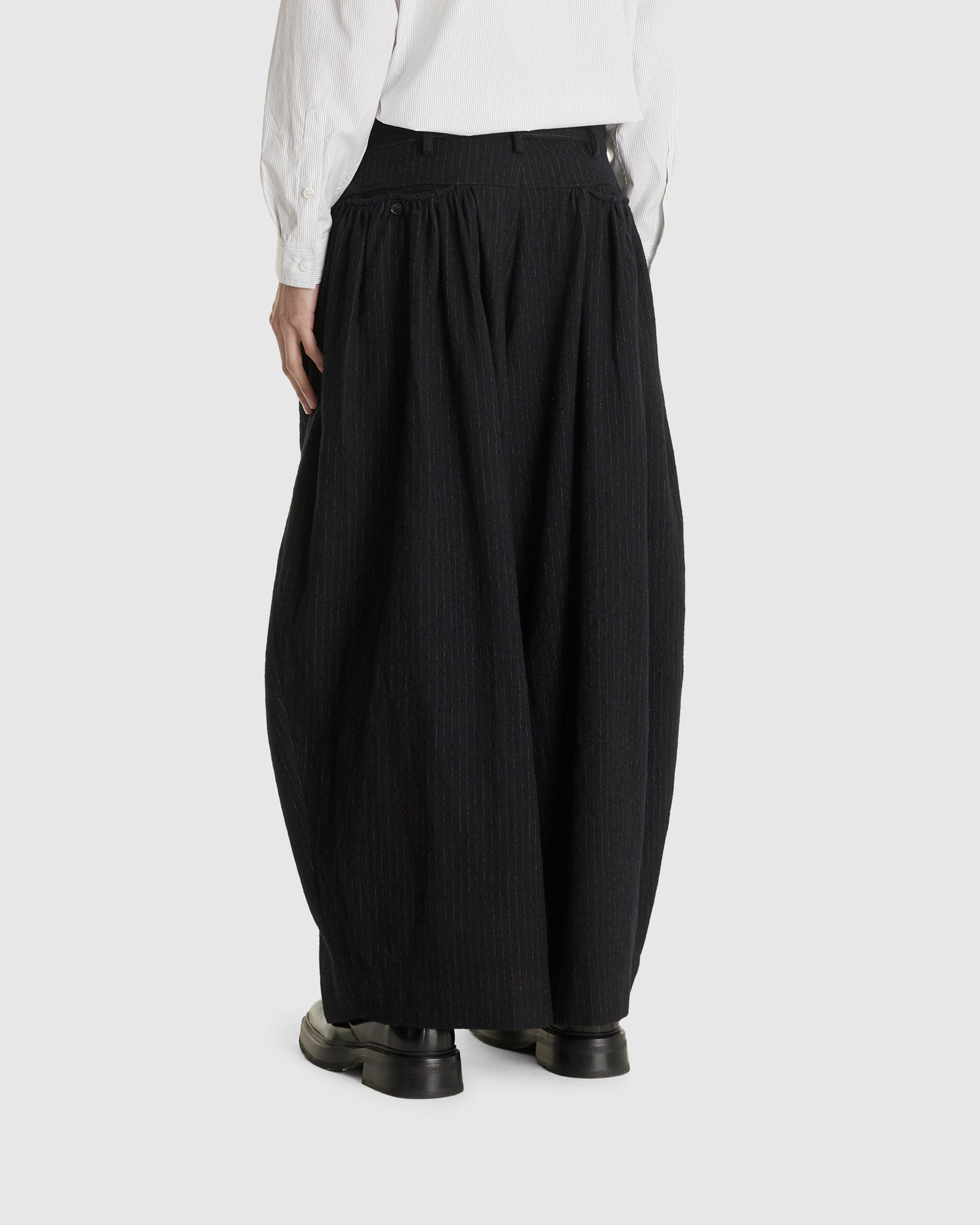 Gatther-detail Black Pants