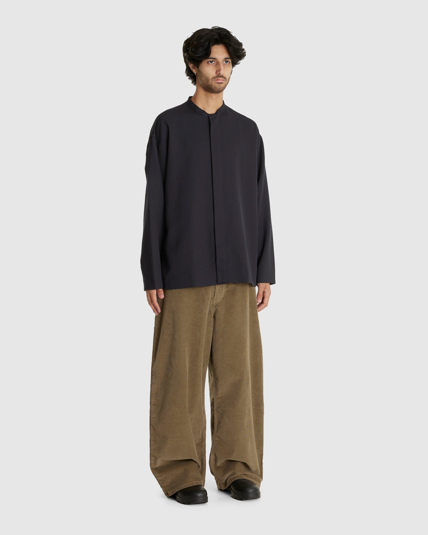 Karst Granded Collar Shirt