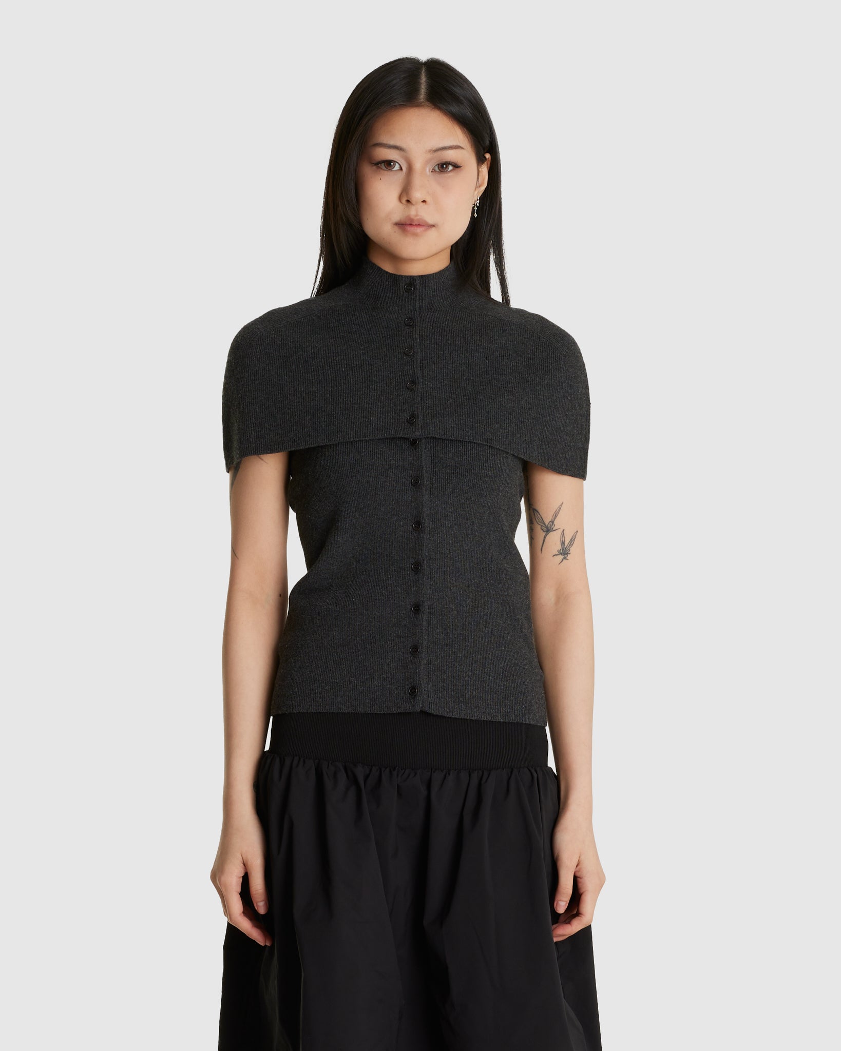 ＜AMOMENTO＞CAPE TOP &amp; BANDEAU SET/ニット Cape Top & Bandeau Set in Charcoal