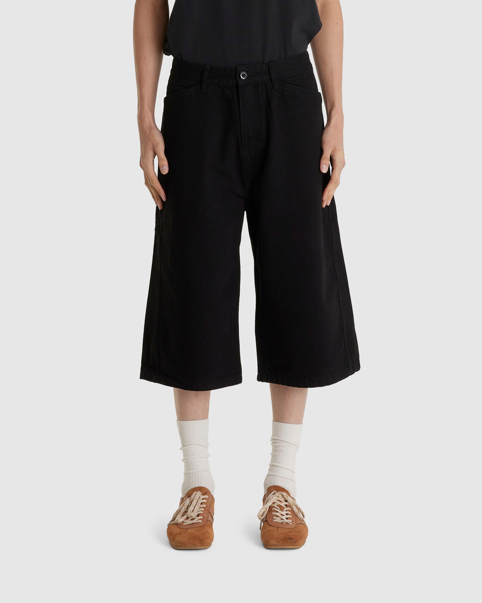 Twisted Denim Short Black