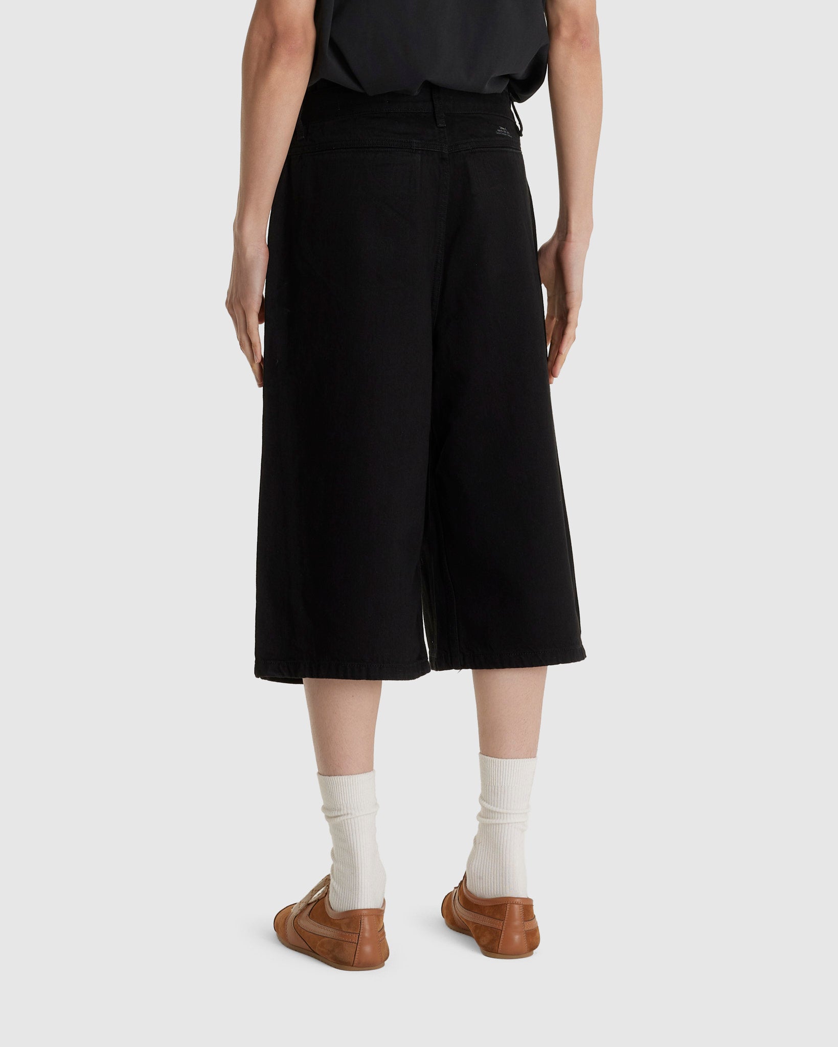 Twisted Denim Short Black