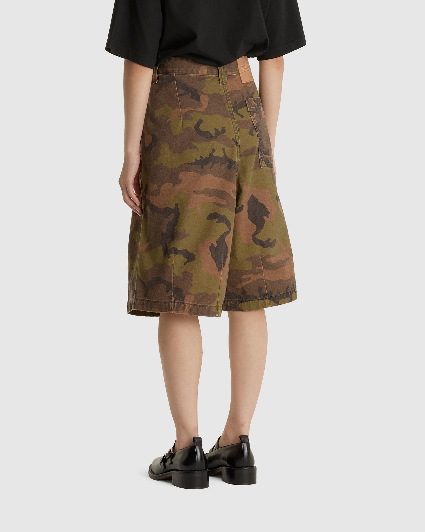 Pleated Balloon Shorts Washed Camo (W)