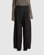 Three Tuck Banding Pants