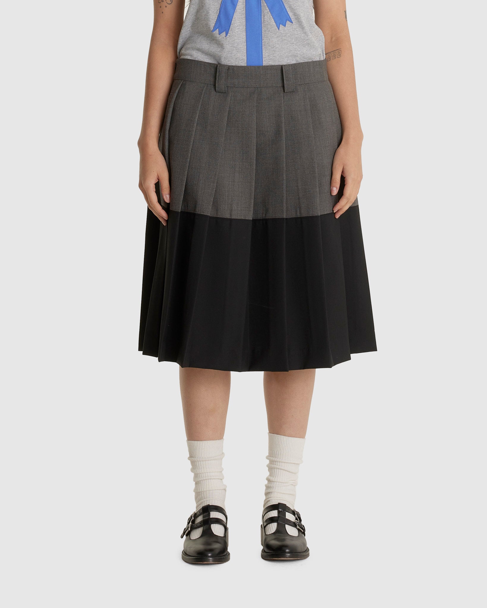Low-rise Patch Pleated Skirt