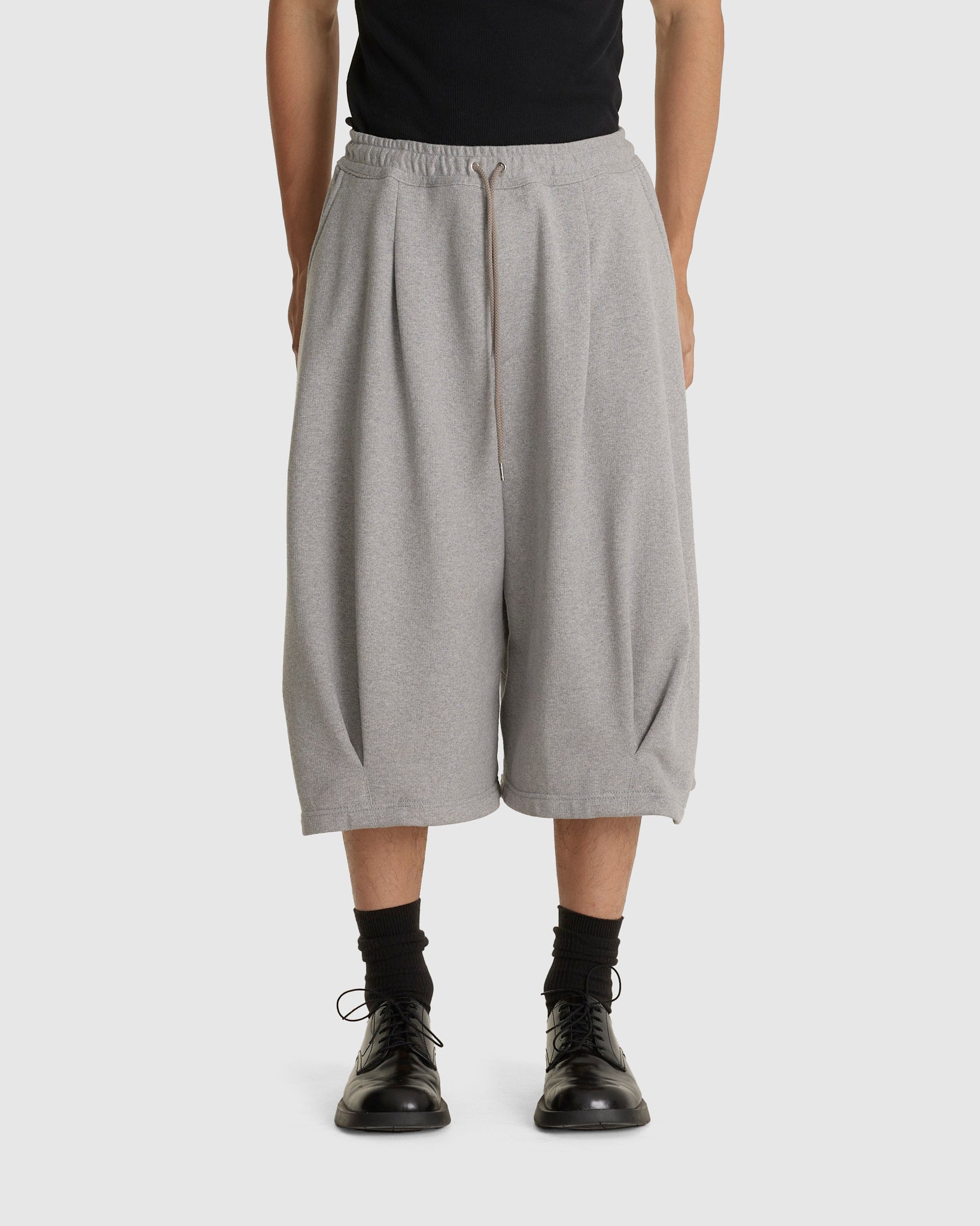 Pleated Balloon Sweat Shorts
