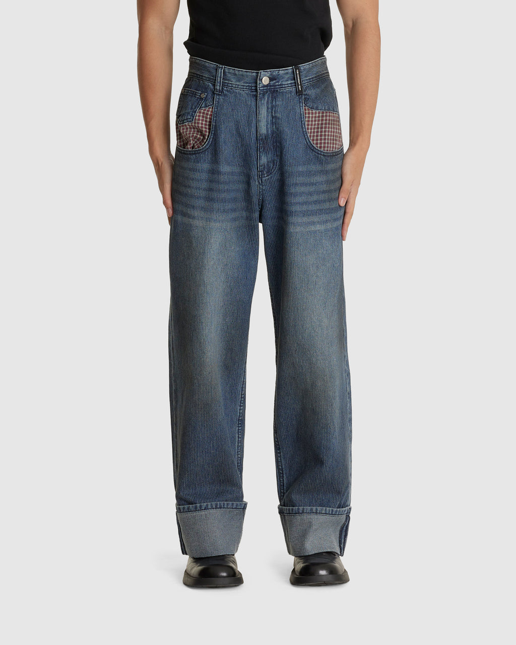 Oil Washed Rolled Up Jeans
