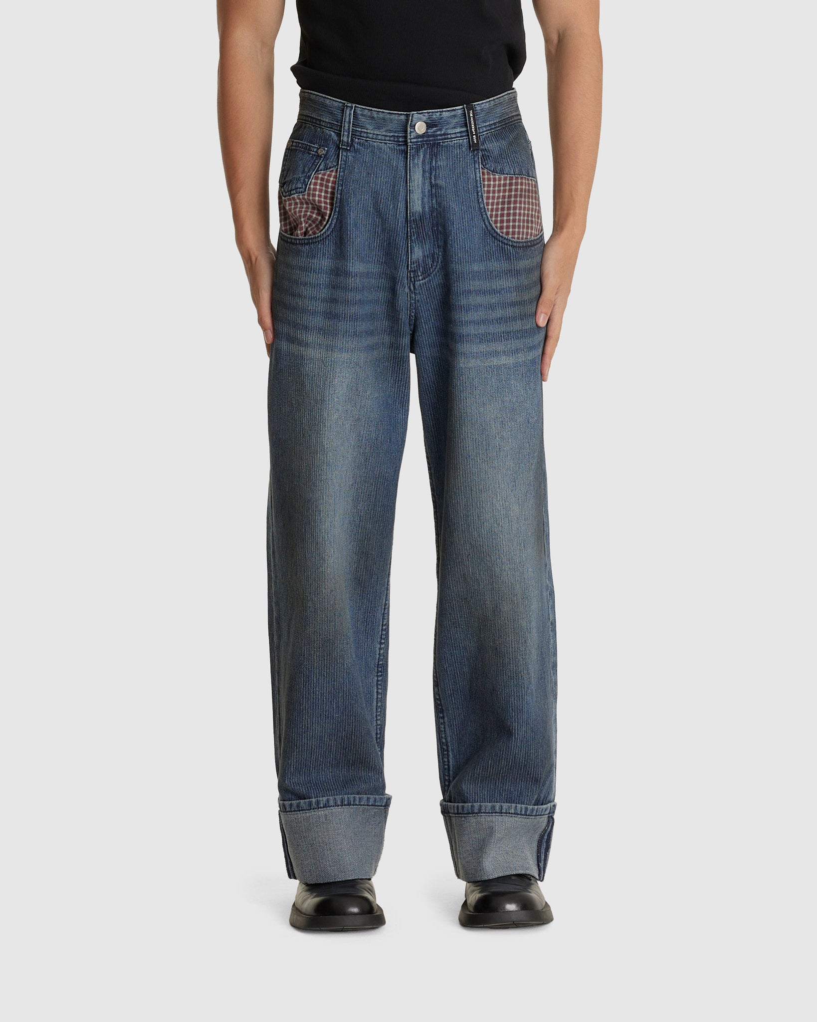 Oil Washed Rolled Up Jeans