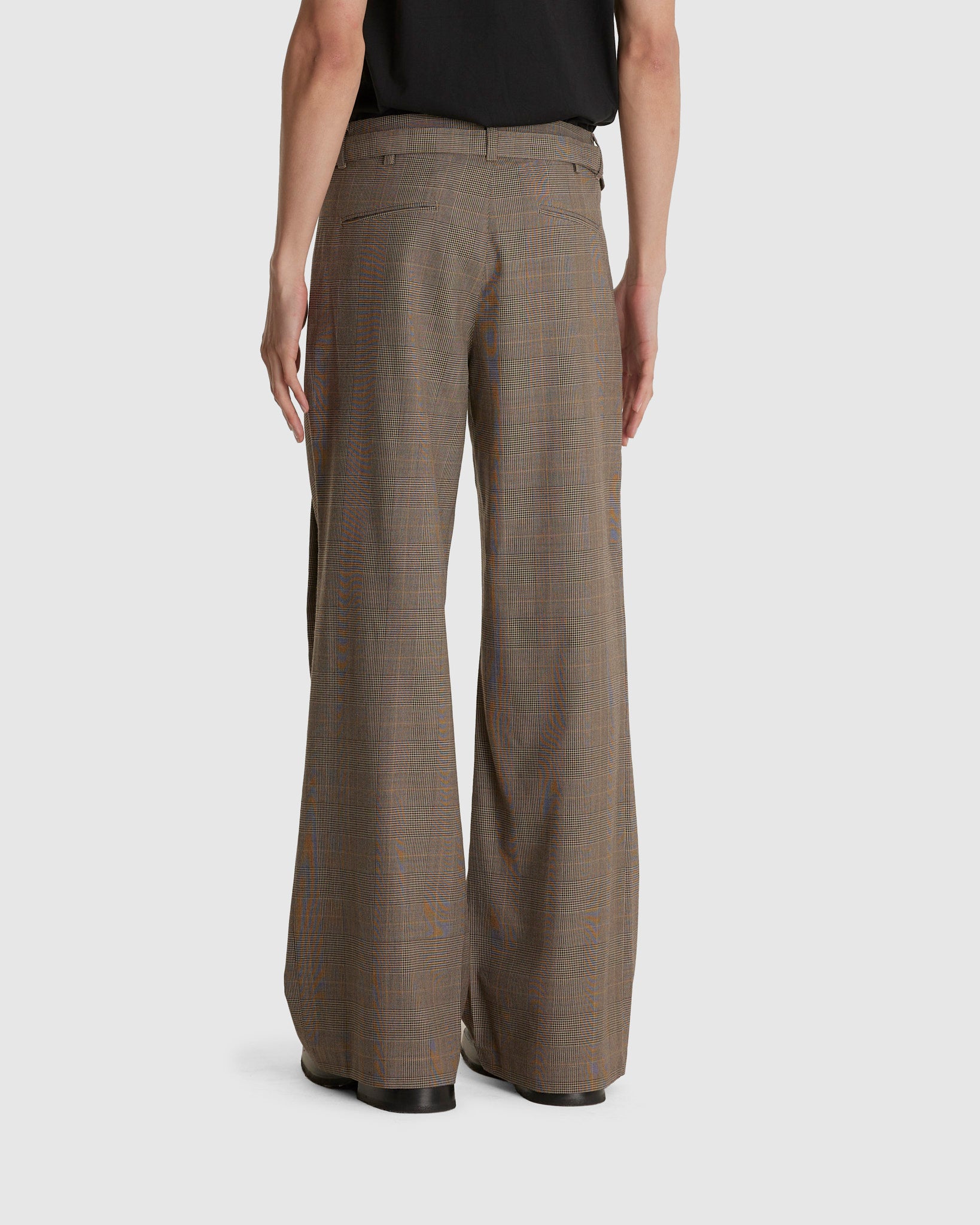 Lucian Trouser