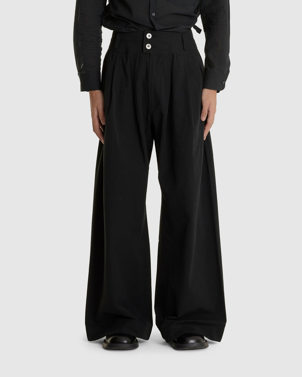 Volume Cut Pants