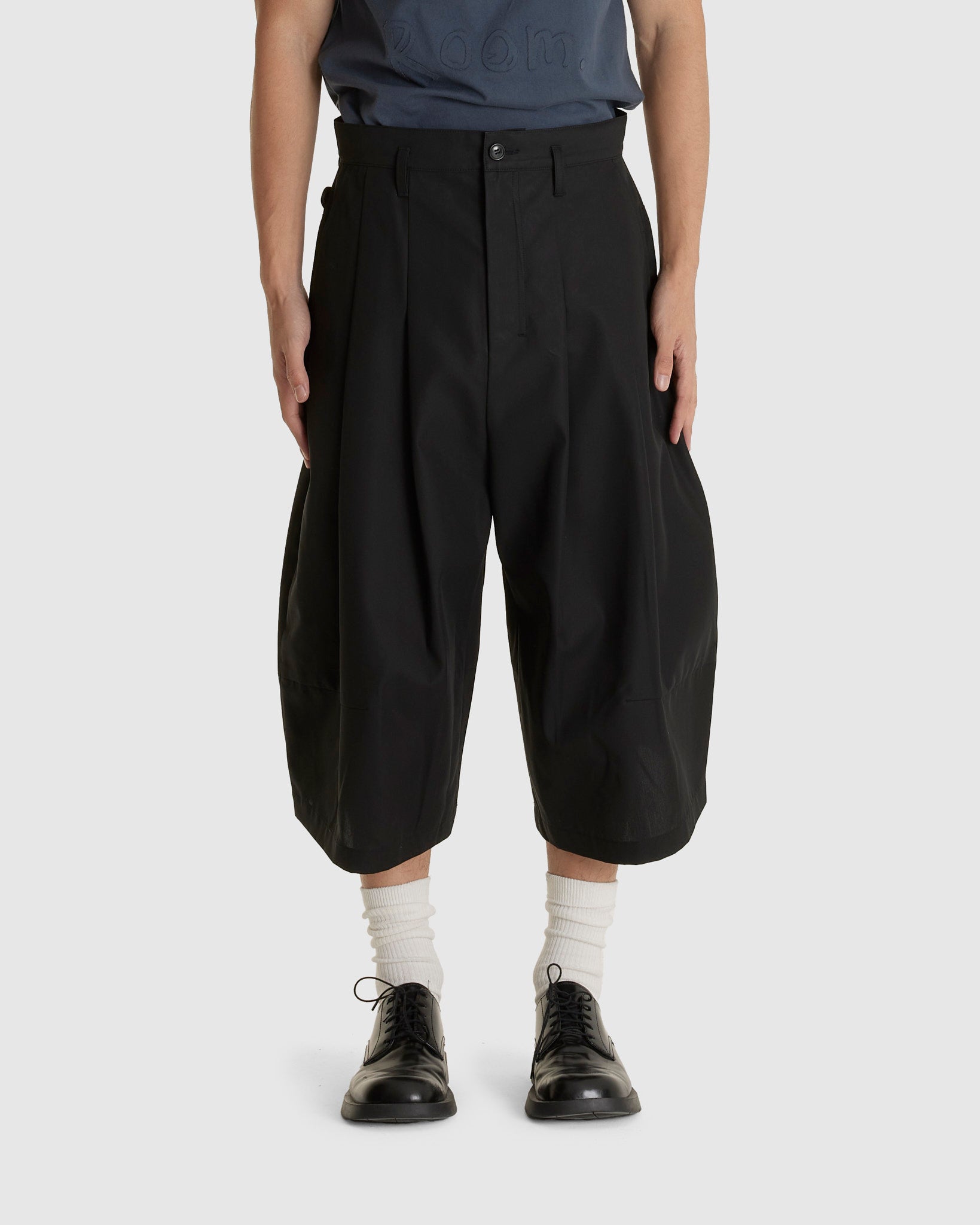 Baggy Shorts in Black