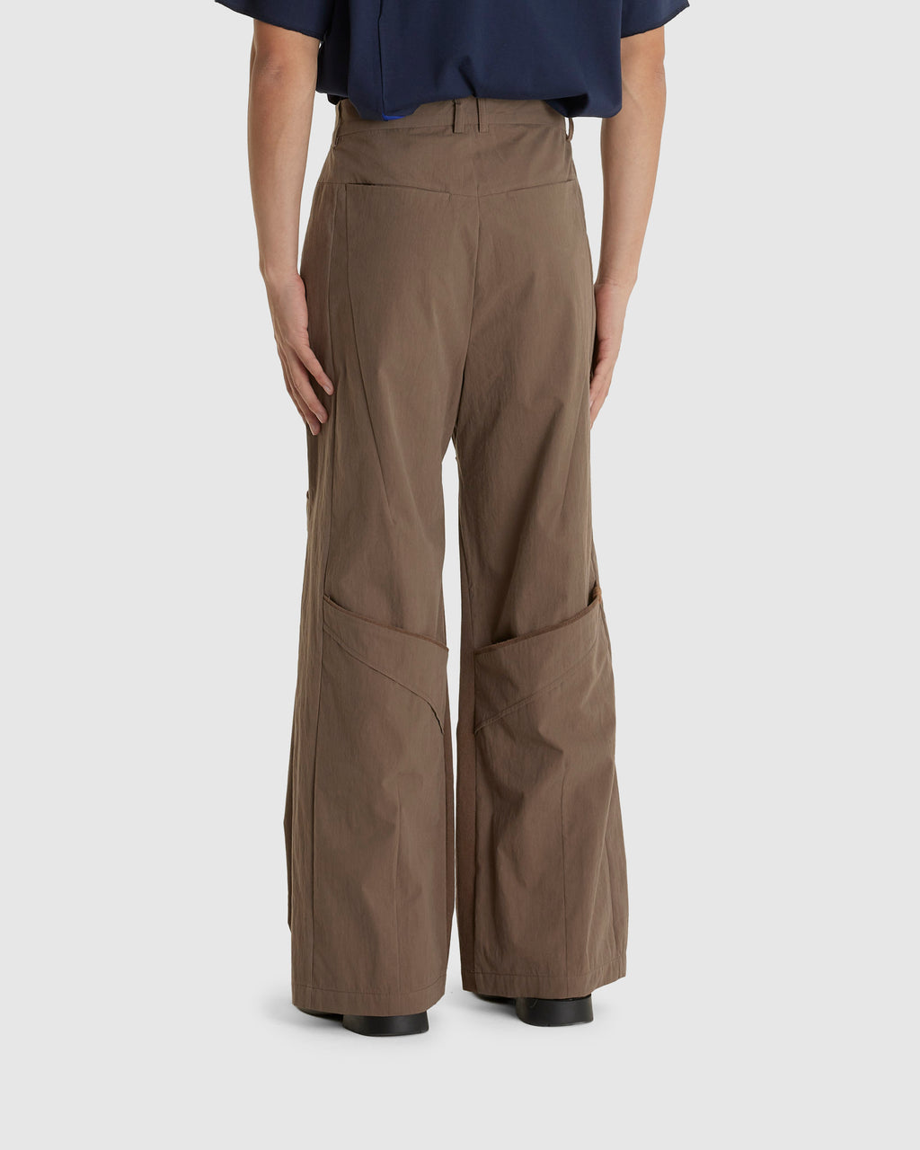EP.9 01 Trousers Brown