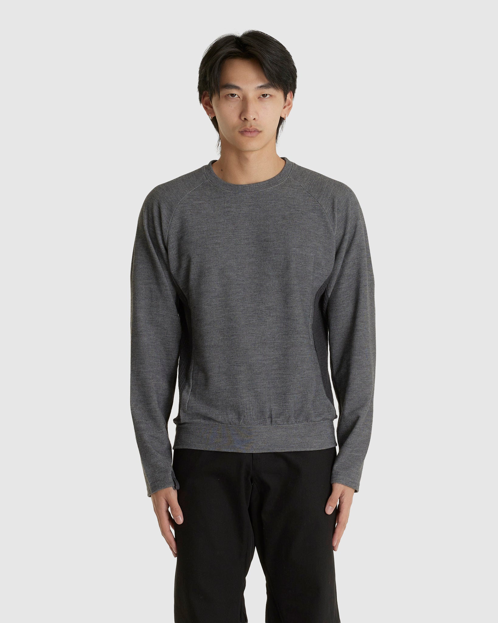 EP.9 01 Knit Gray