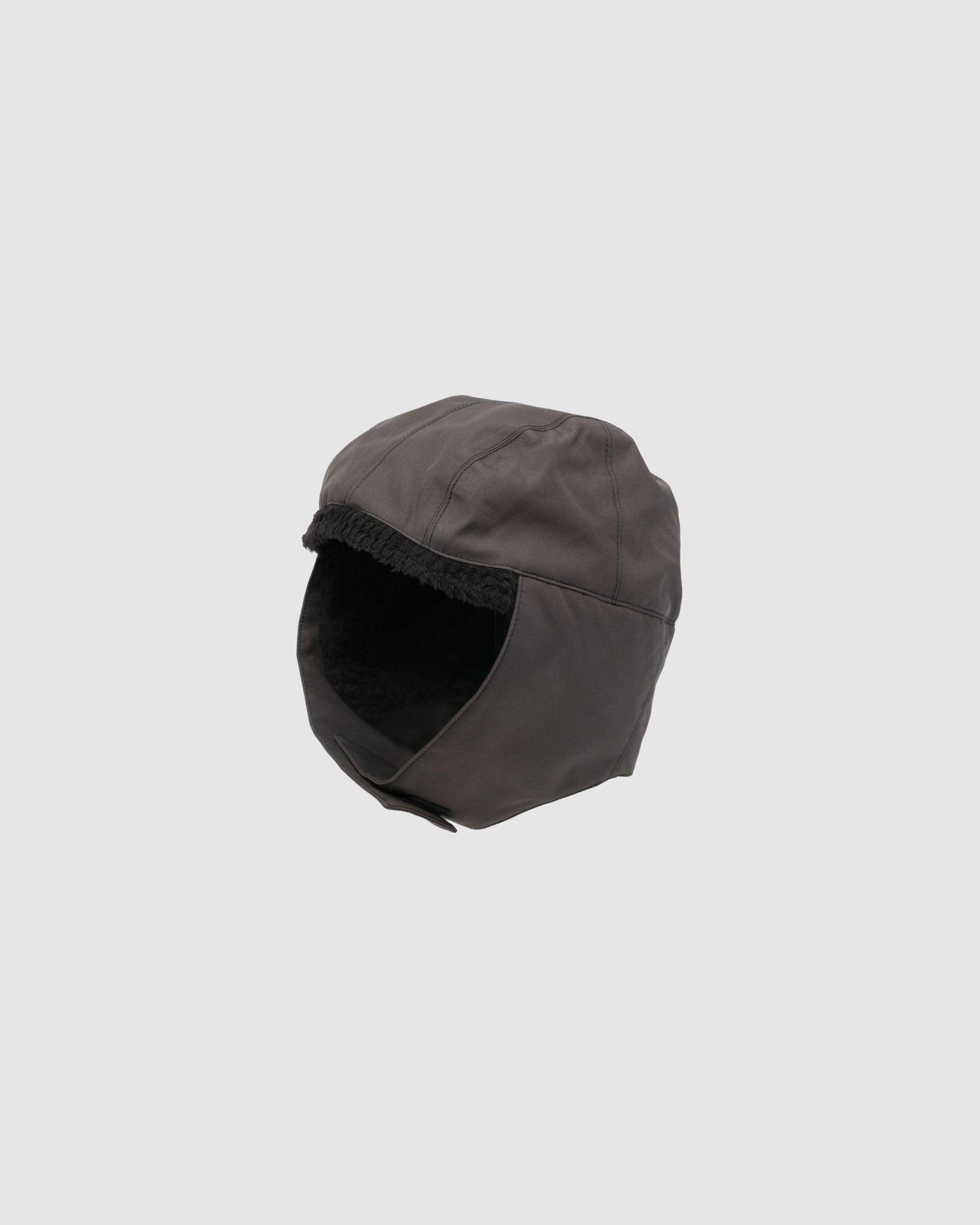 Cover Alpha Hat