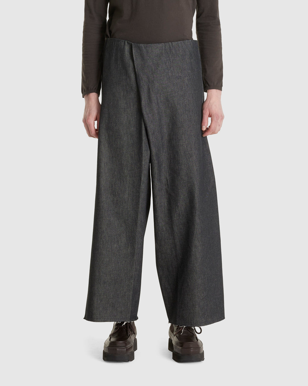 No.310 Crossed Trousers