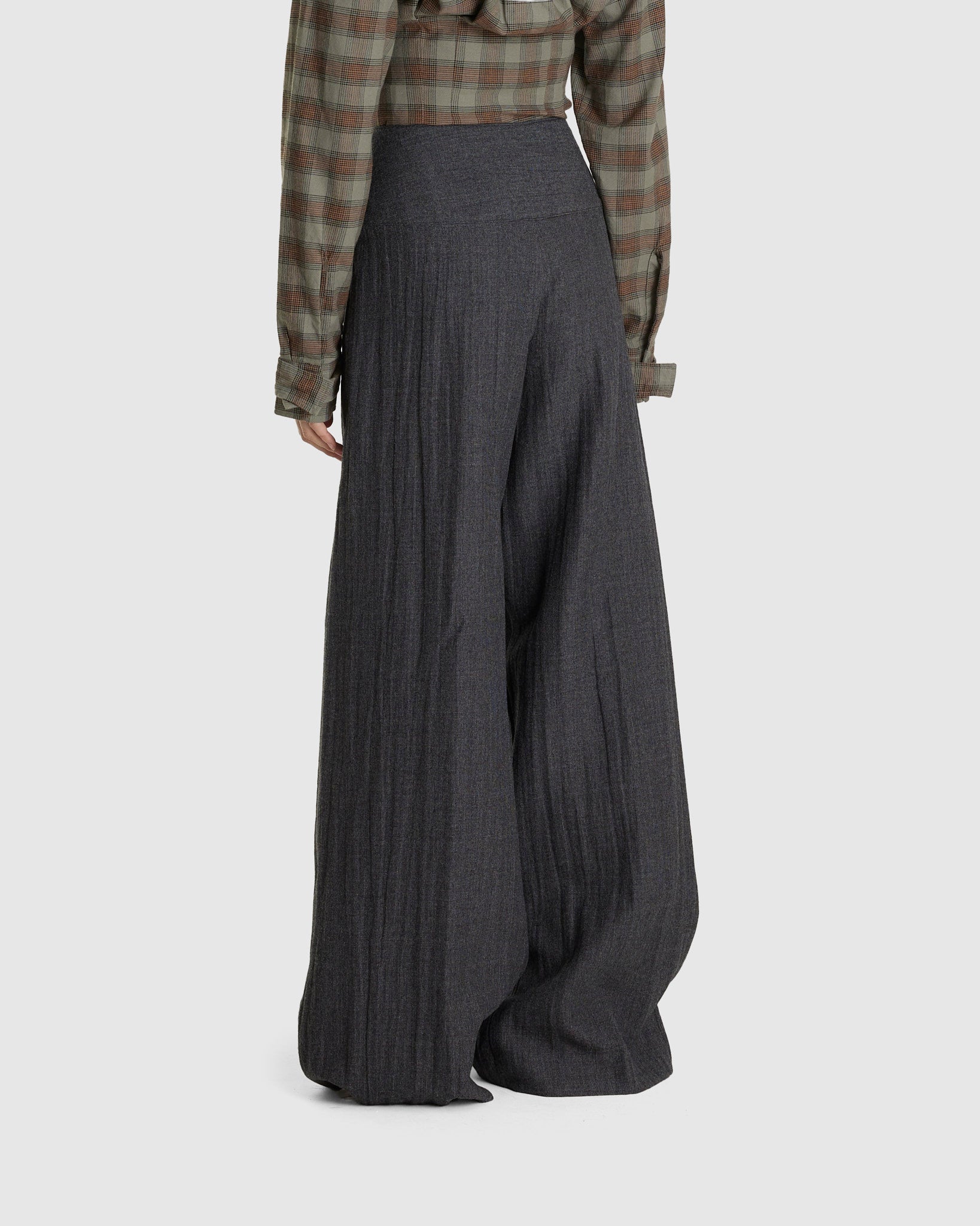 Griddle Trouser Stone Grey Plisse Wool