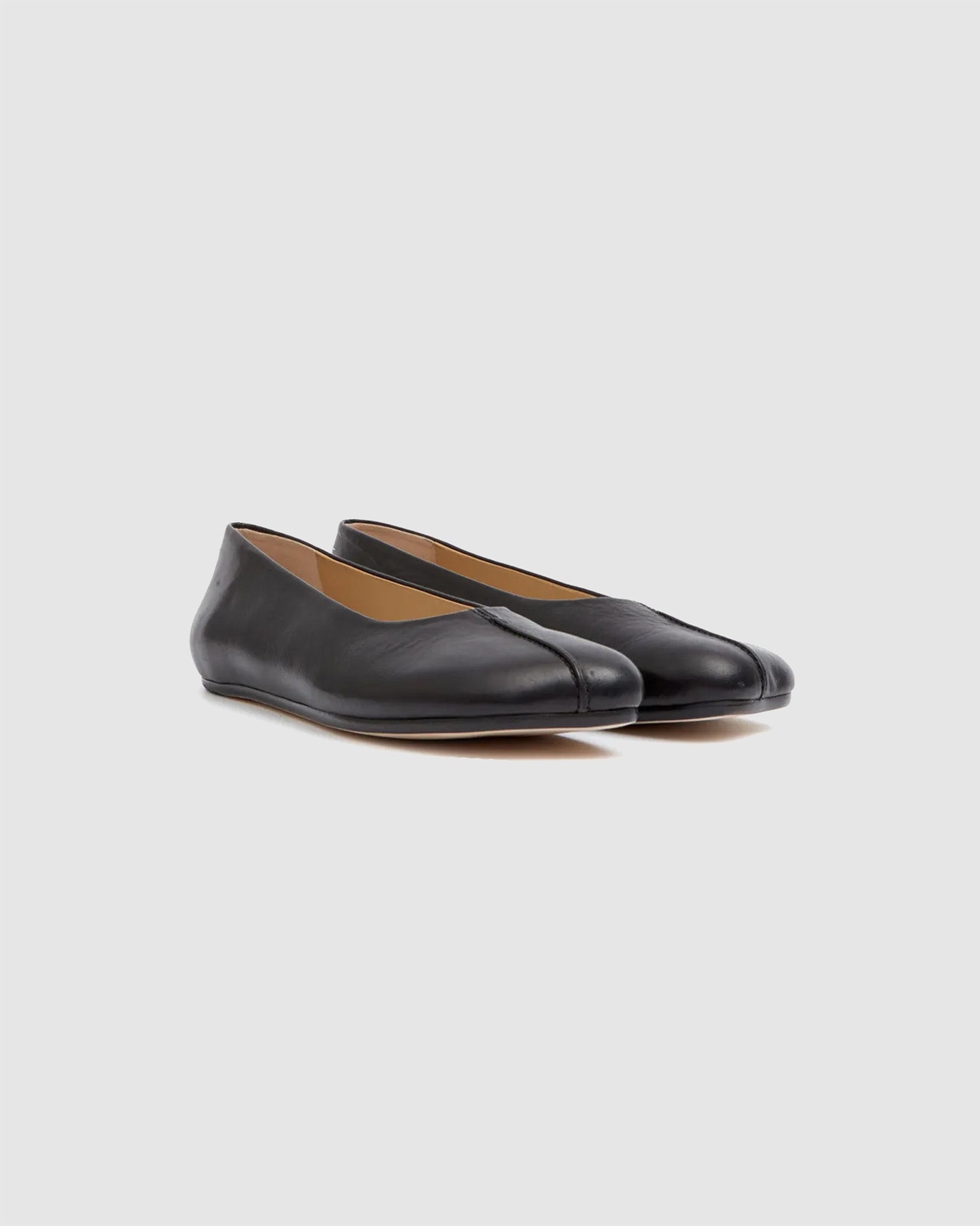 Stitch-out Leather Ballerina Flats Black