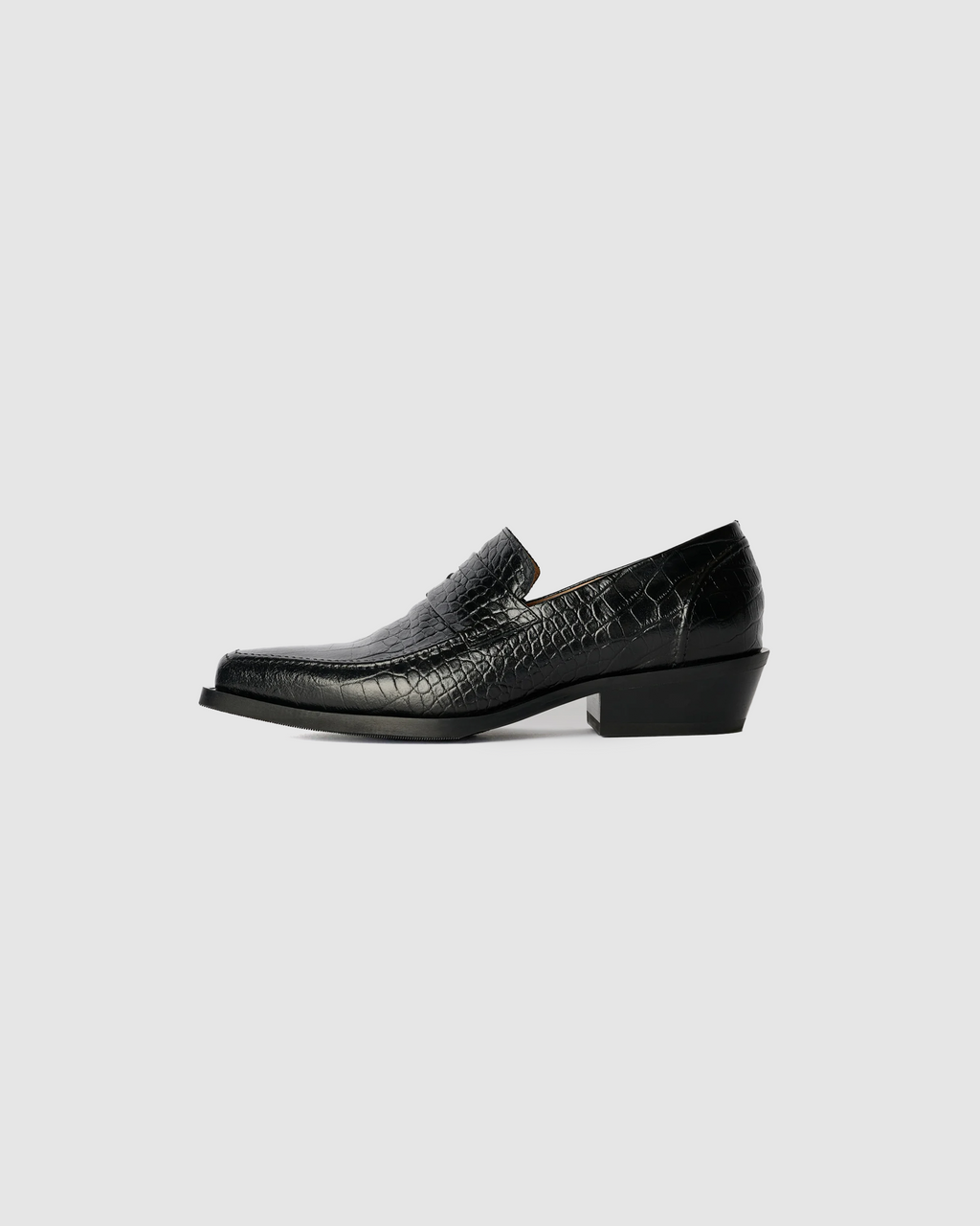 Cypher Loafer Licorice Croc Bull