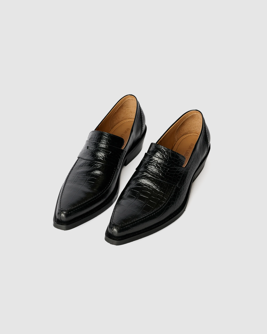 Cypher Loafer Licorice Croc Bull