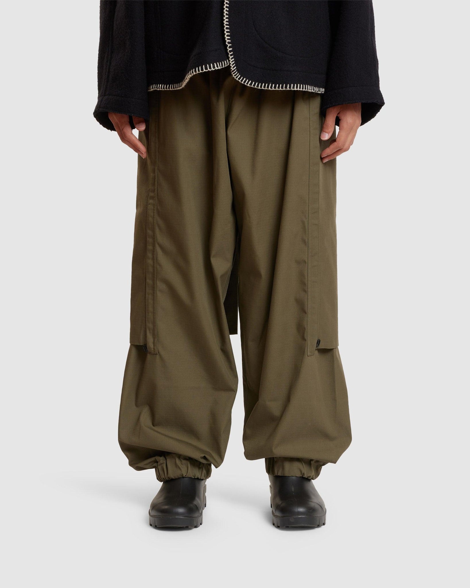 Airbag Trouser Olive - {{ collection.title }} - Chinatown Country Club 