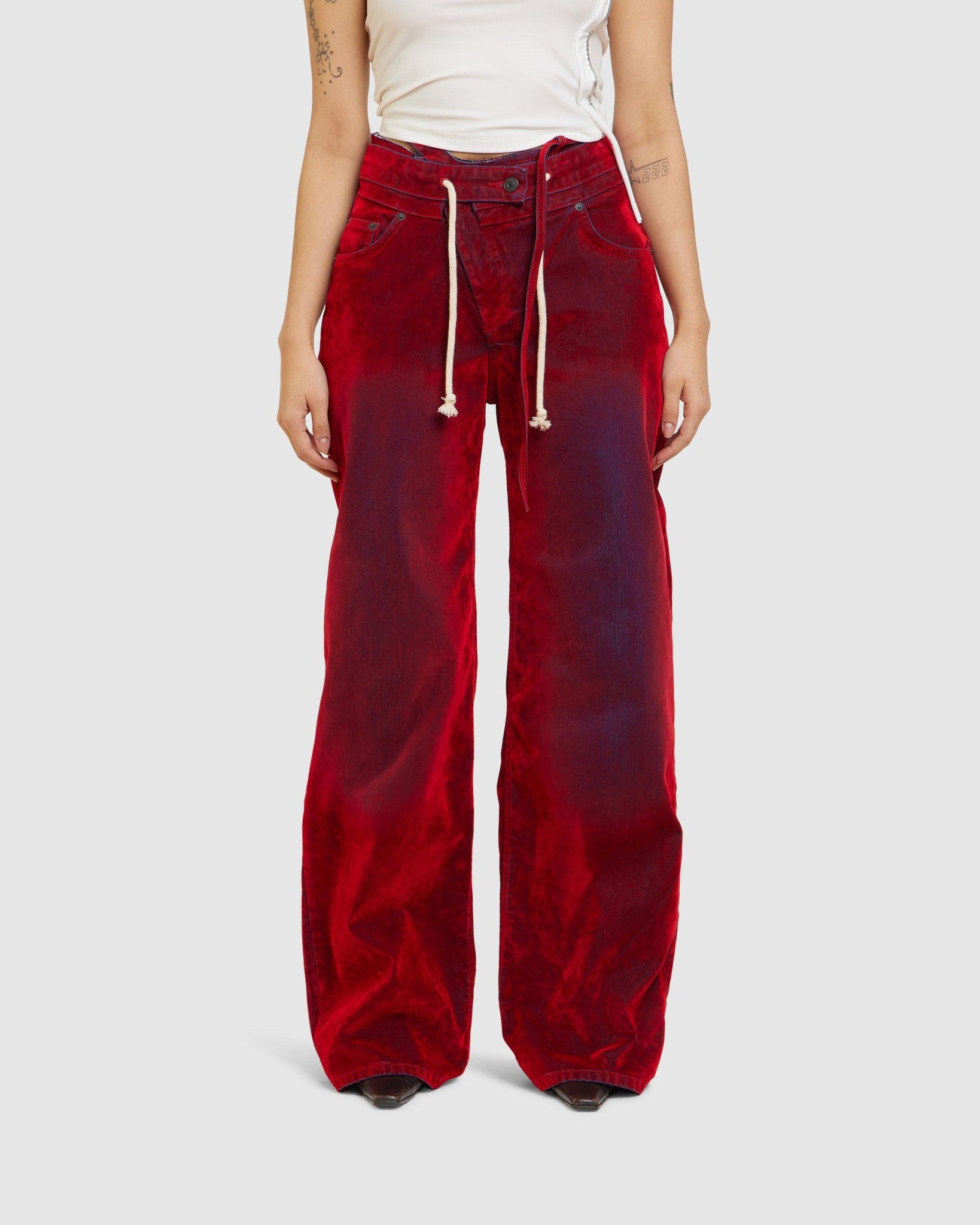 1,082 Red Velvet Pants Stock Photos, High-Res Pictures, and Images
