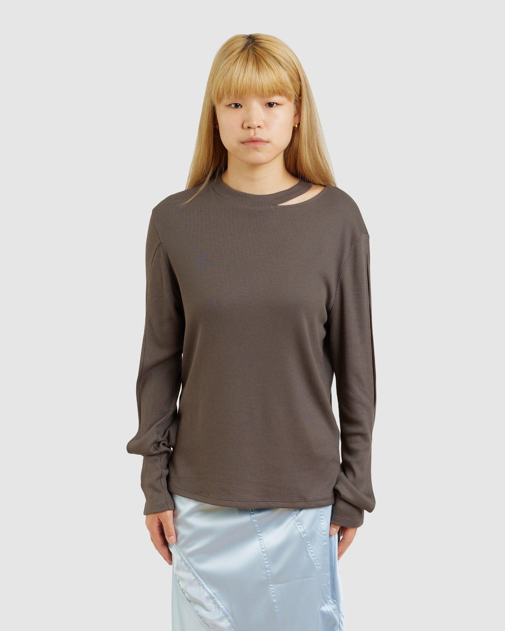 Slit Pullover Top (W) - {{ collection.title }} - Chinatown Country Club 
